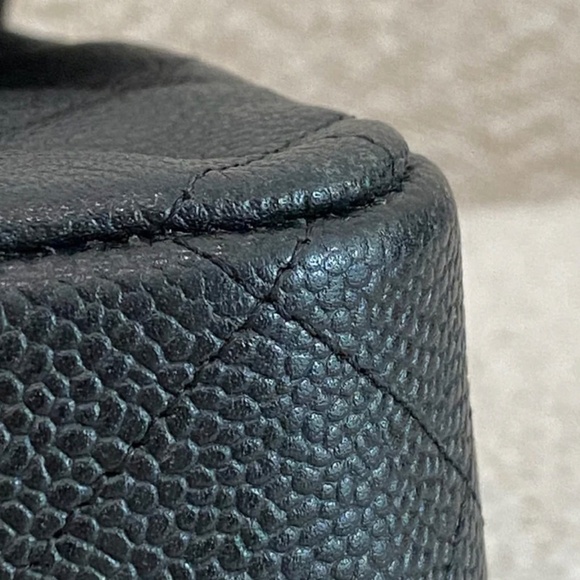 Authentic Chanel Classic Flap Jumbo Black Caviar - Picture 9 of 16